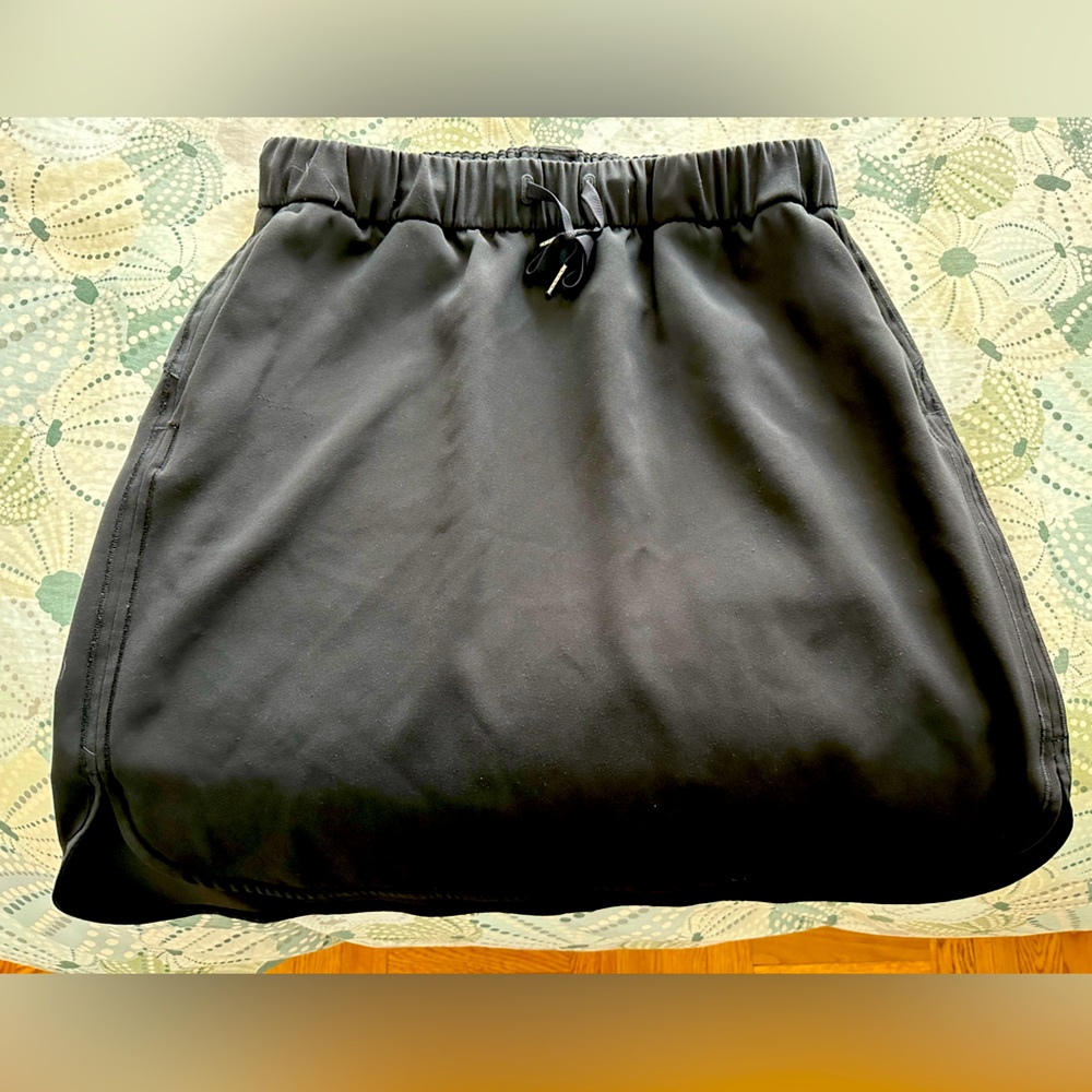 Black Lululemon skirt
